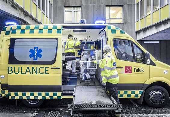 PRESSEMEDDELELSE: Falck sætter ”blødnings-kit” i alle sine ambulancer