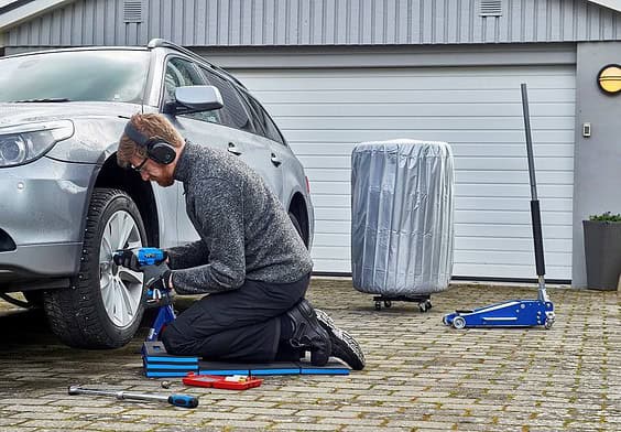 PRESSEMEDDELELSE: Sådan gør du bilen køreklar til vinterhalvåret
