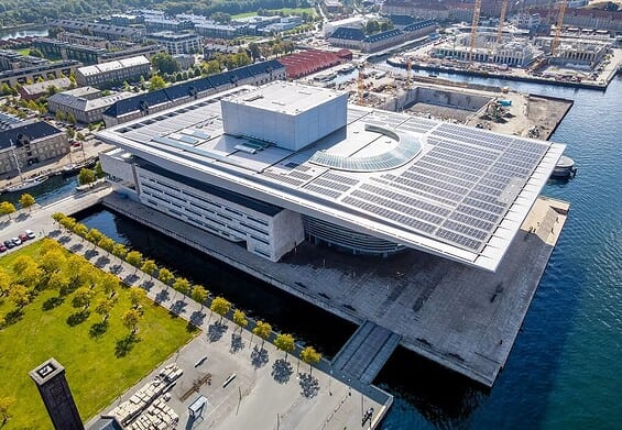 PRESSEMEDDELELSE – Solceller på taget af Den Kongelige Opera